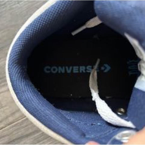 CONVERSE All Star youth size 2 high tops - Picture 4 of 6